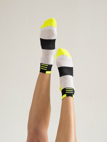 INCYLENCE Athletic Socks 'STAGES' in Yellow