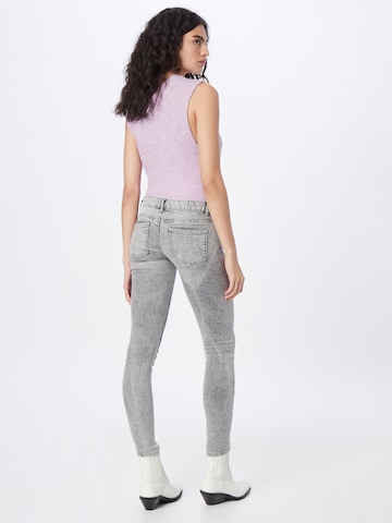 ONLY - Skinny Vaquero 'Coral' en gris