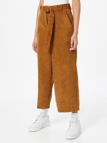 Wide leg Pantaloni de la Koton pe maro: față