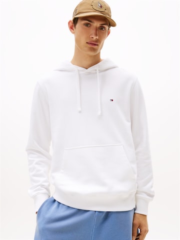 TOMMY HILFIGER Sweatshirt 'ESSENTIAL' in White: front