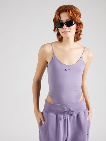 Nike Sportswear Shirt body in Lila: voorkant