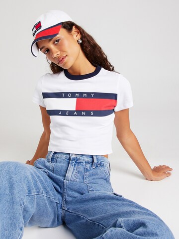Tricou de la Tommy Jeans pe alb: față