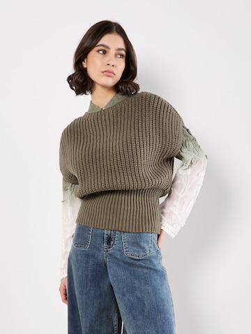 Pull-over Apricot en vert : devant