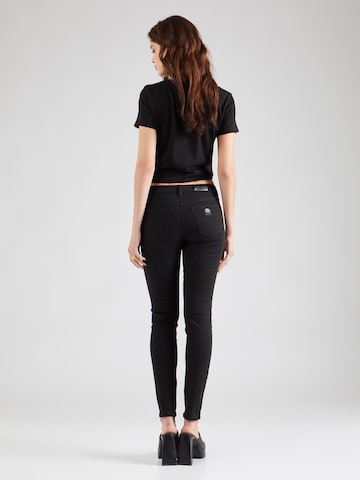 ARMANI EXCHANGE Slimfit Jeans i svart