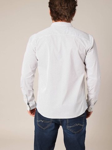 Coupe regular Chemise 'BOGART' Deeluxe en blanc