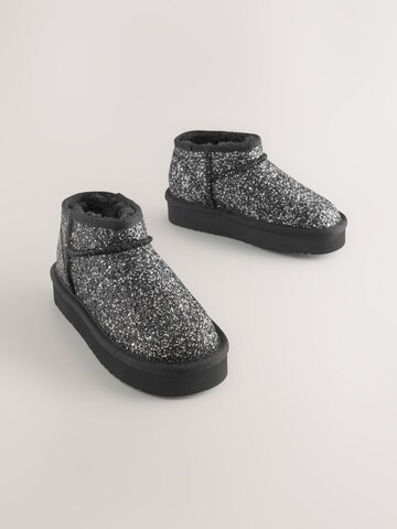 Next Snow boots in Black