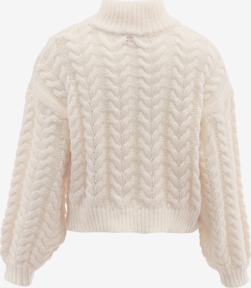 MYMO Sweater in White