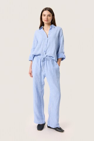 SOAKED IN LUXURY Loosefit Hose in Blau