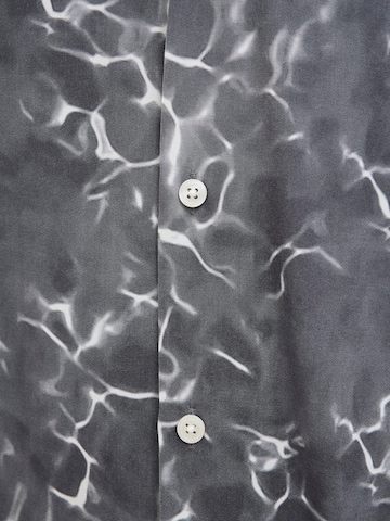 JACK & JONES Comfort Fit Skjorte 'JCOInfinity' i sort