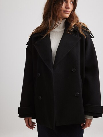 NA-KD Between-Seasons Coat in Black: front