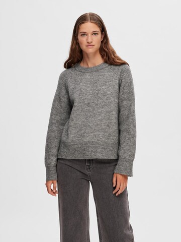 Pull-over 'RENA' SELECTED FEMME en gris : devant