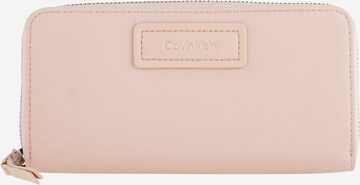 Calvin Klein Wallet in Pink: front
