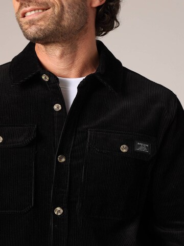 Coupe regular Chemise Deeluxe en noir