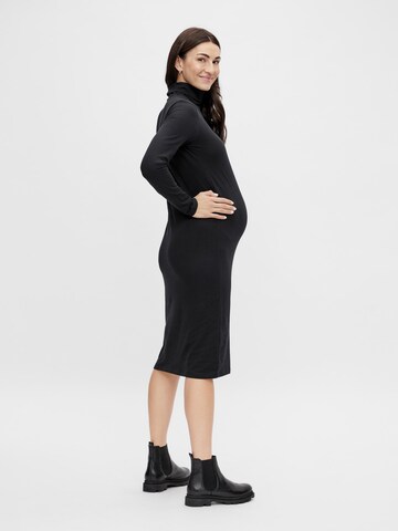 Rochie 'Sia' de la MAMALICIOUS pe negru