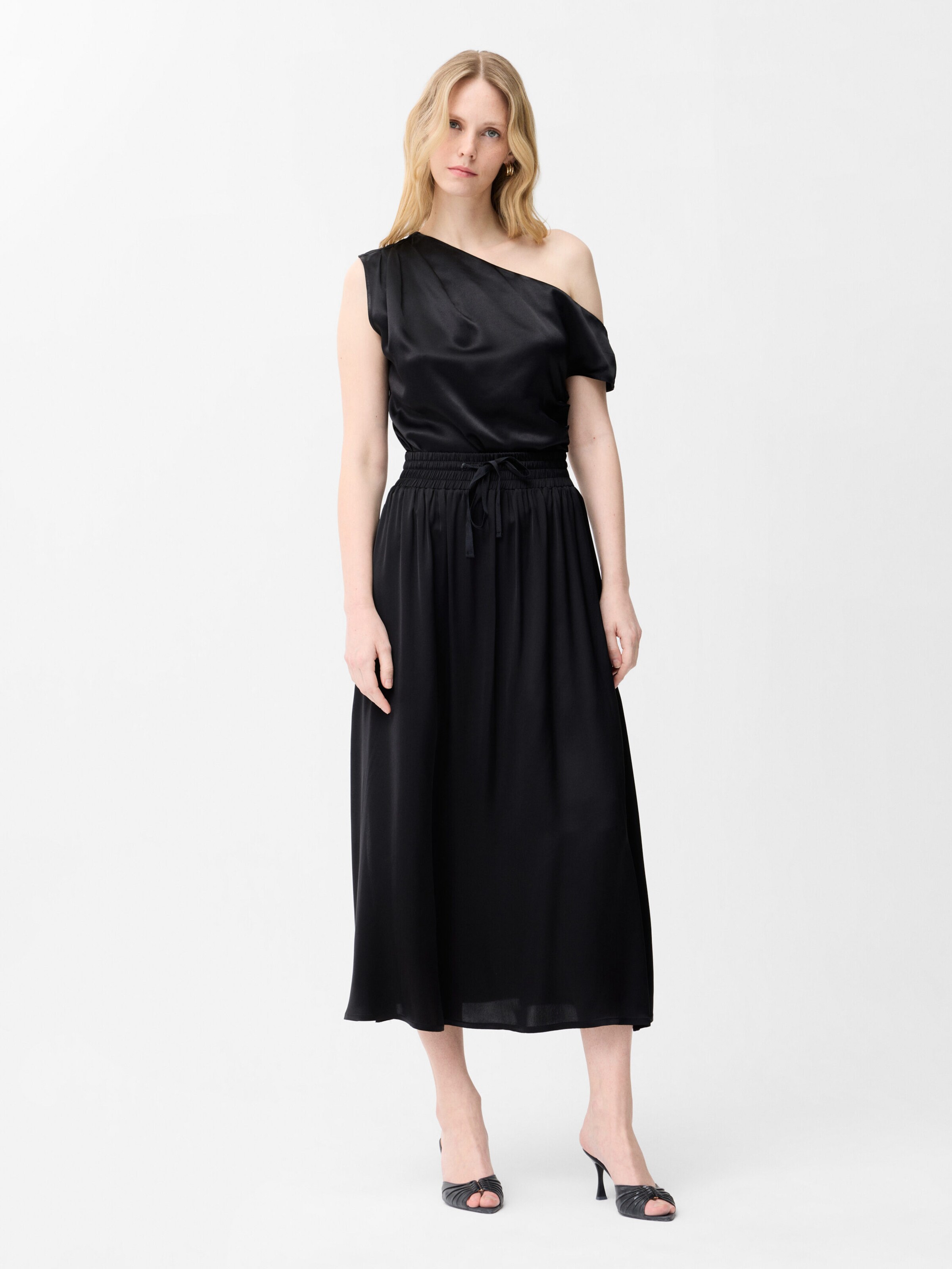 adl Skirt in Black