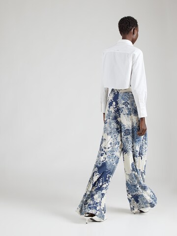 Wide leg Pantaloni de la GUESS pe albastru