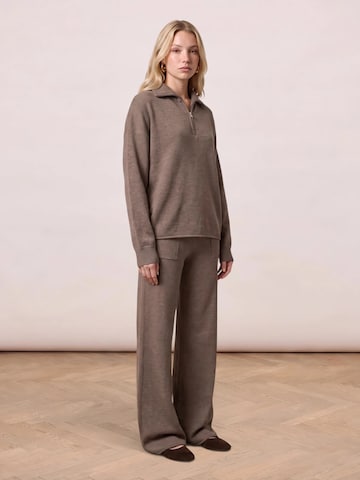 noar studios Sweater in Brown