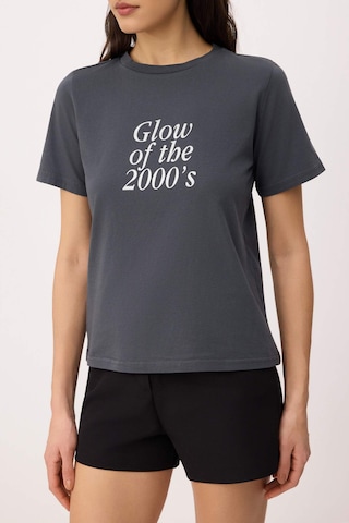 T-shirt Trendyol en gris