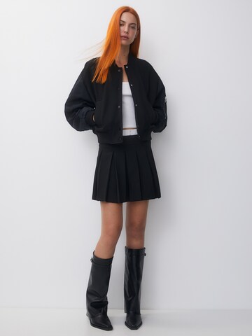 Pull&Bear Tussenjas in Zwart