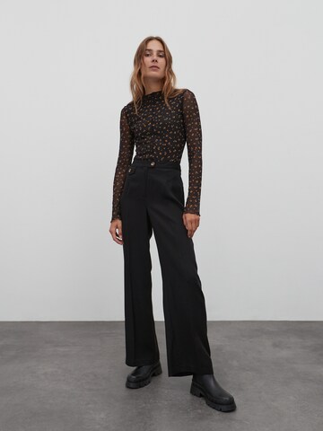 EDITED Wide leg Broek 'April' in Zwart