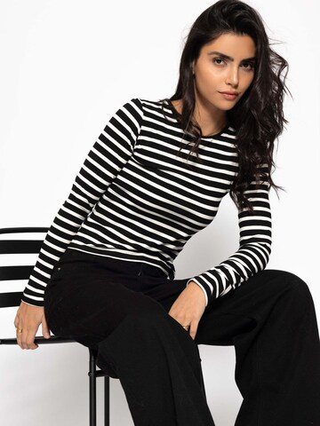 SASSYCLASSY T-shirt i svart