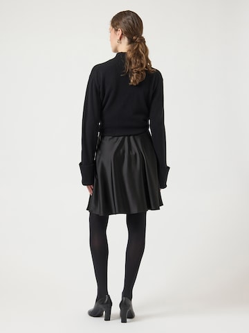 YAS Szoknyák 'YASPELLA' - fekete
