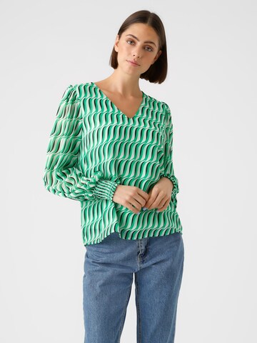 Maglietta 'POMY' di VERO MODA in verde: frontale