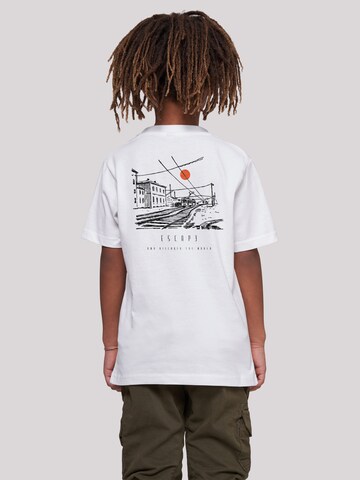 T-Shirt 'Escape Discover The World Town Train Station' F4NT4STIC en blanc : devant