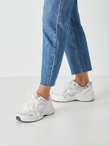 Baskets basses Tamaris en blanc