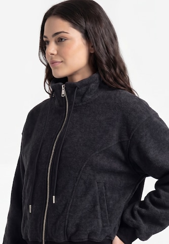 Veste en polaire MYMO en gris