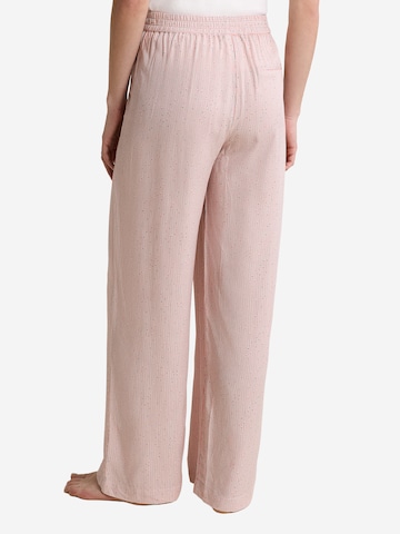 Pantaloncini da pigiama 'Aeden' di ETAM in rosa