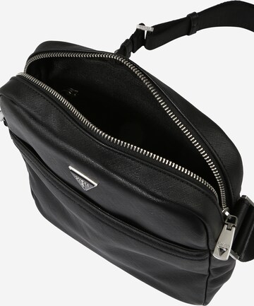 GUESS Τσάντα ώμου 'Certosa' σε μαύρο