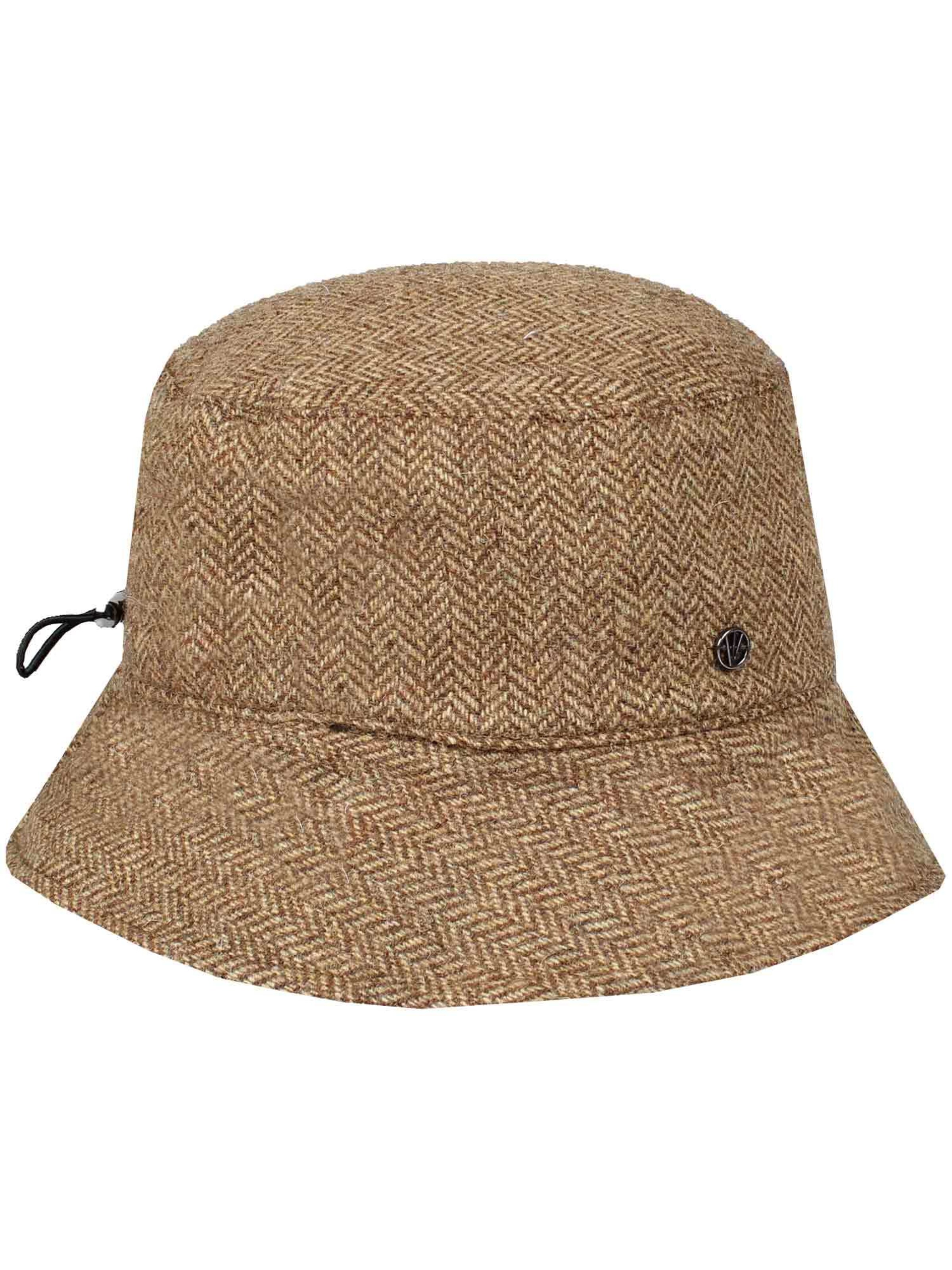 LOEVENICH Bucket Hat in Beige