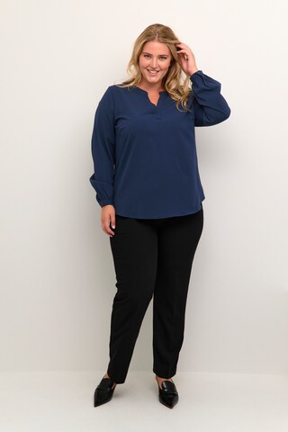 Camicia da donna 'Janna' di KAFFE CURVE in blu