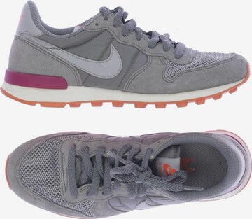 NIKE Sneaker 36,5 in Grau: predná strana