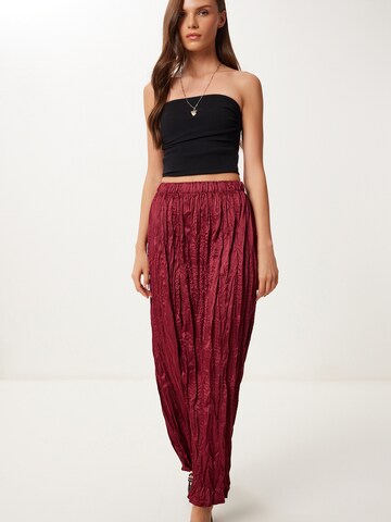 Happiness İstanbul Nederdel i rød