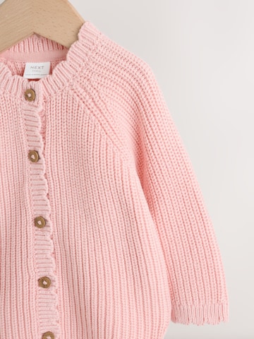 Next Neuletakki värissä vaaleanpunainen