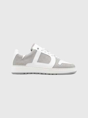 Dutch'D Sneaker low 'Rune'‌‌‌ in Grau