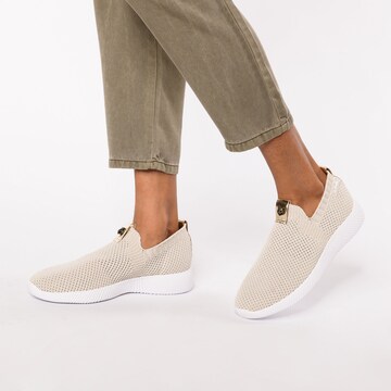 LA STRADA Slip-Ons in Beige