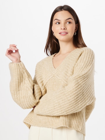 Missguided Sweater in Beige: front