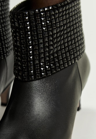 CESARE GASPARI Bootie in Black