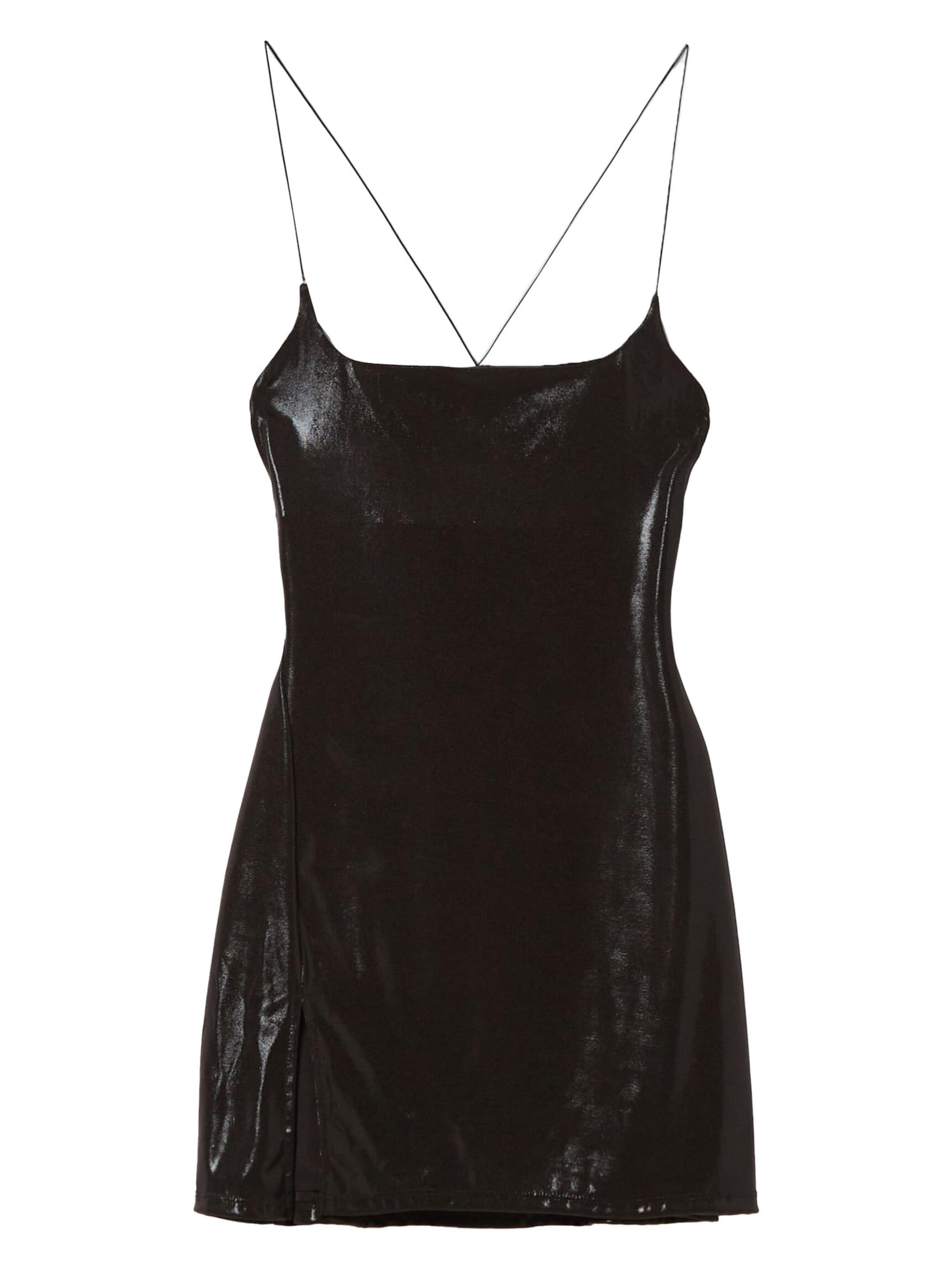 Abito di Bershka in nero: frontale