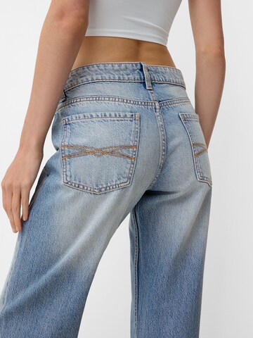 Bershka Loose fit Jeans in Blue