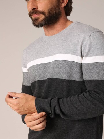 Pull-over 'TOASTER' Deeluxe en gris