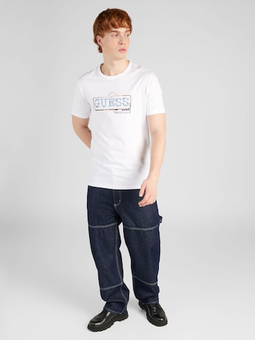 T-Shirt GUESS en blanc