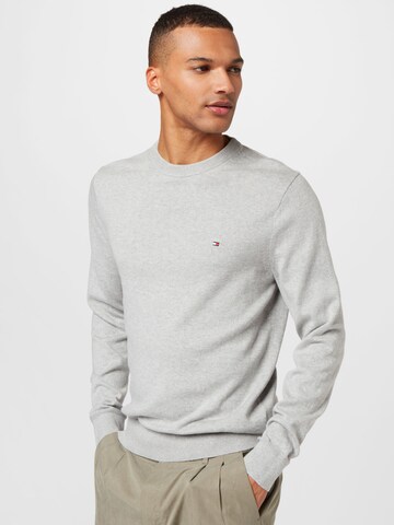 Pull-over TOMMY HILFIGER en gris : devant