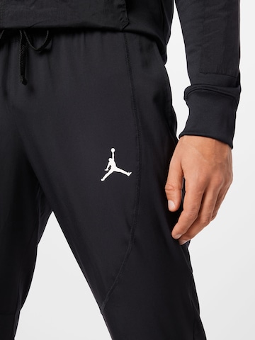 Jordan Tapered Sporthose in Schwarz