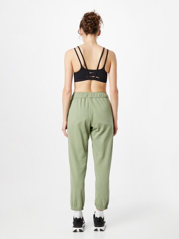 Nike Sportswear - Tapered Pantalón en verde