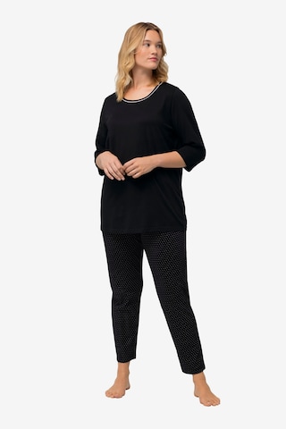 Ulla Popken Pyjama in Zwart: voorkant
