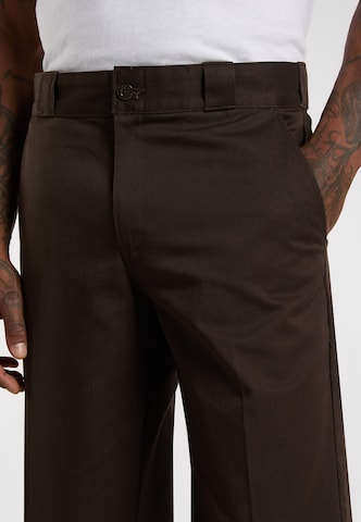 Regular Pantalon DICKIES en marron